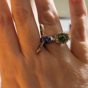 Blue humming bird seeking a green flower! So pretty. Size 6